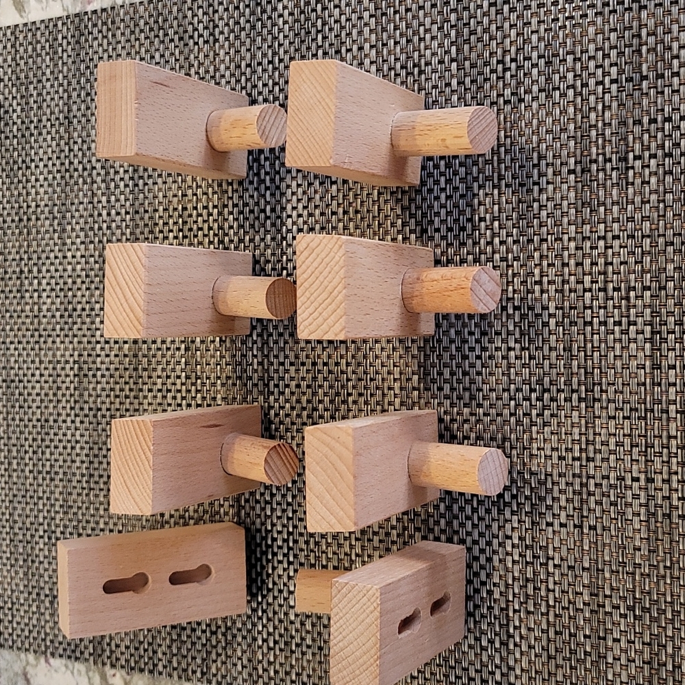 (8) Wood hooks